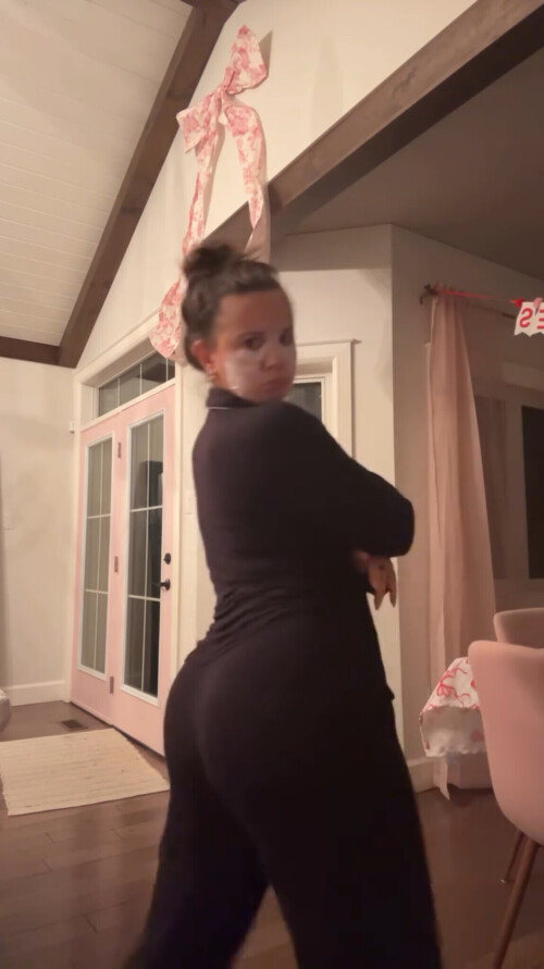 IMG 81582c3b9e7946d5dde2