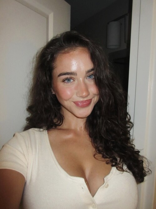 IMG 837256f5c8bee3b22089