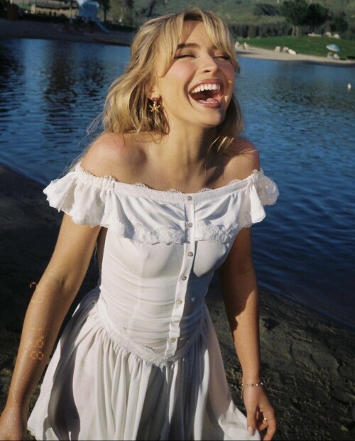 IMG 851088760074235bd698