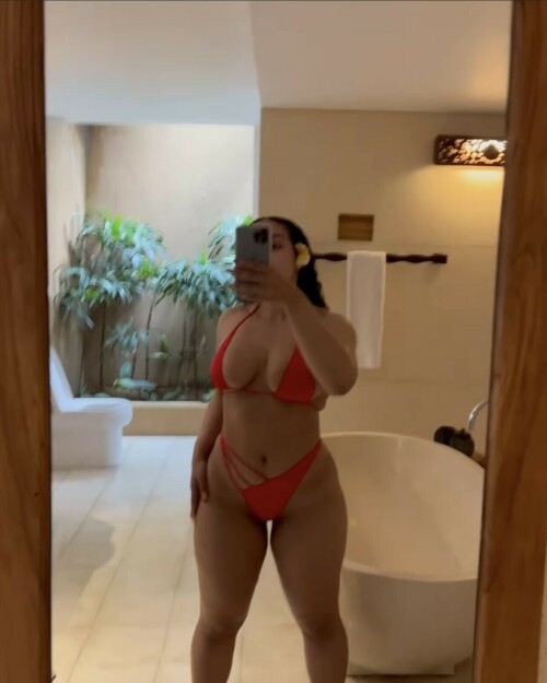 IMG 86388703e6645bffd608