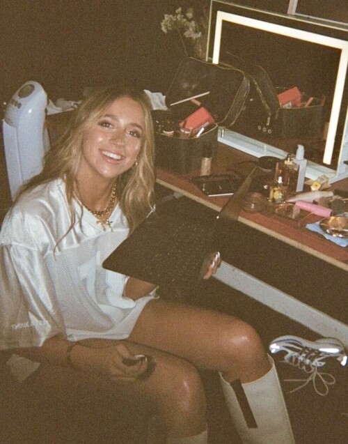 IMG 89881a49ca9c5039de11