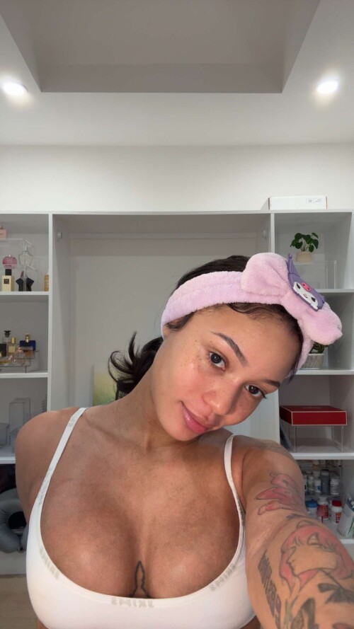 IMG 90089f03a54ca44aeab9