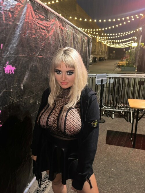 IMG 931821eaad40604ed272