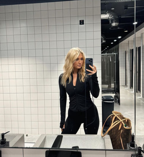 IMG 93557f569e6bb18b78b8