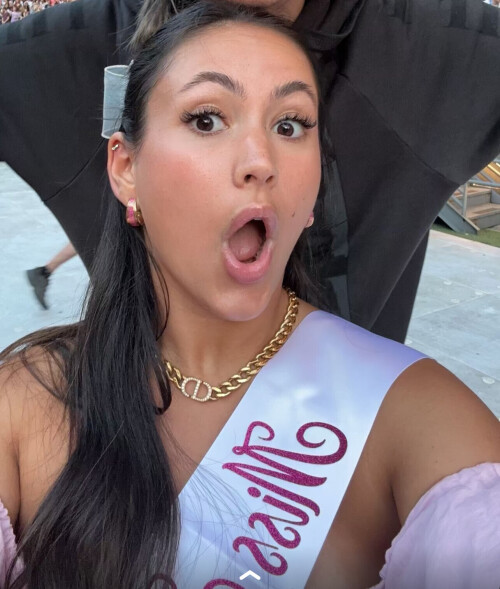 IMG 940964590f954bd5d2b8