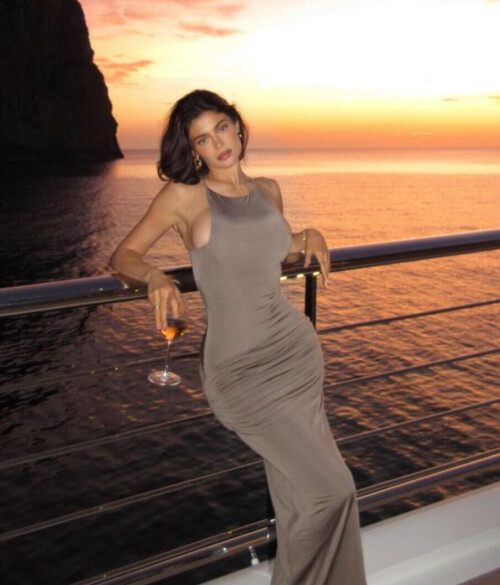 IMG 942580c9603db5ecd653