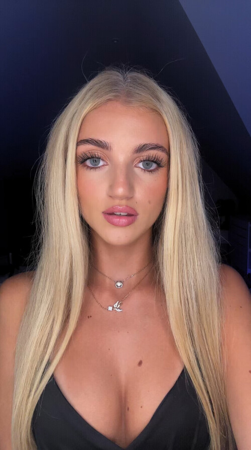 IMG 94320dafa69b7df74a34