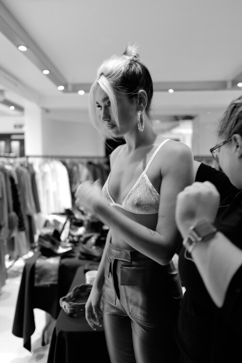 IMG 959510b5159af6c41787