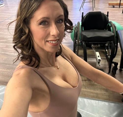 IMG 98000bf7271363b24695