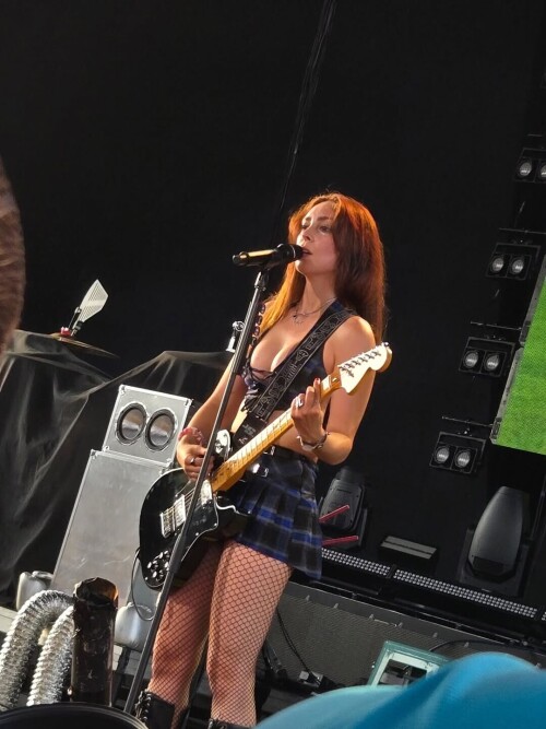 IMG 992810624e56d51b55b3