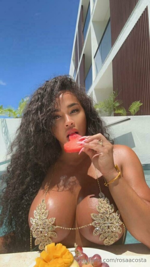 I have a snack in my DM s for you.....2d90e4959d29a1b3