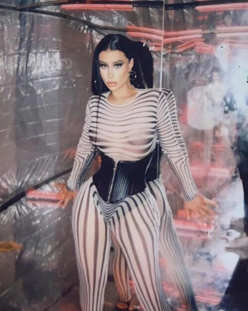 IgAz6800d81da7933eabb1