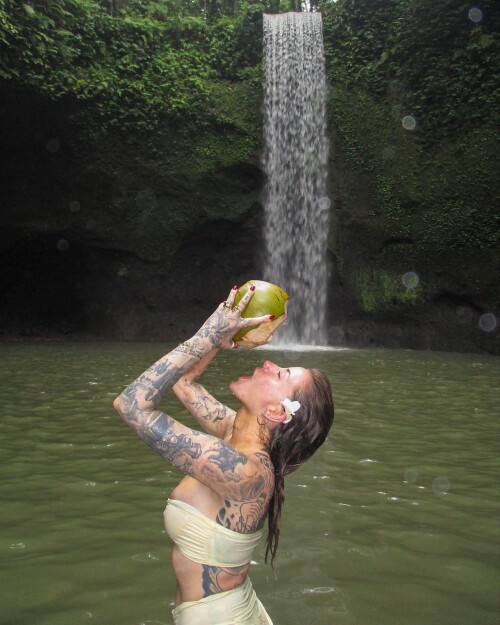 Ins185204896 b1f53ce04f4d46df8d87abc0e9520b2760d3e9d607284129