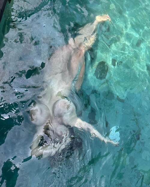 Ins697828562 a2b24cf18c1d42a981421ab2d5fe9282eb9d6f1ae9cedd55