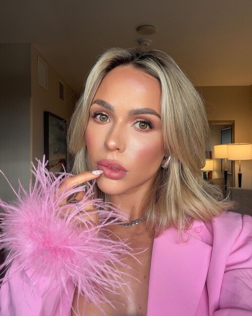 Ins 123777220bf27477ba58949c3