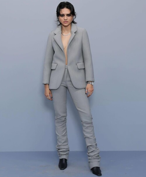 Ins 20709198785c87f8fbd552e017