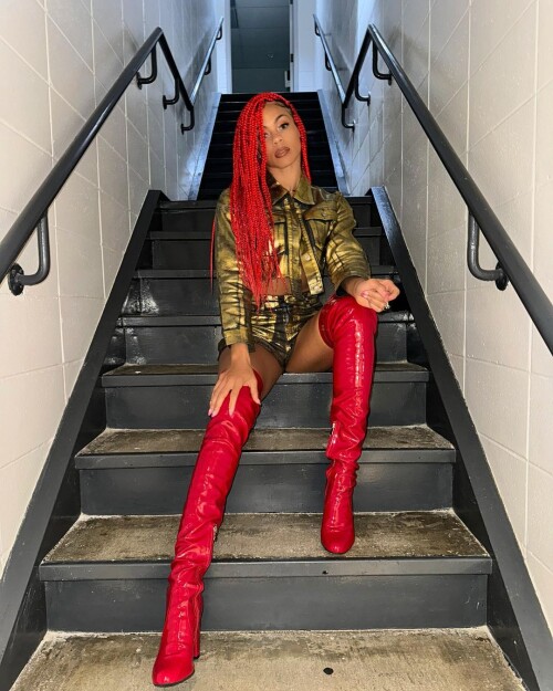 Ins 563530667ae2122701ef63825