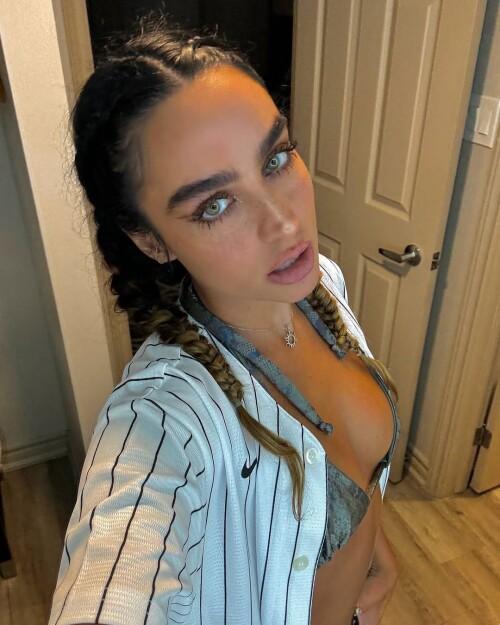 Ins 784402830a2e9ed40ff01d358