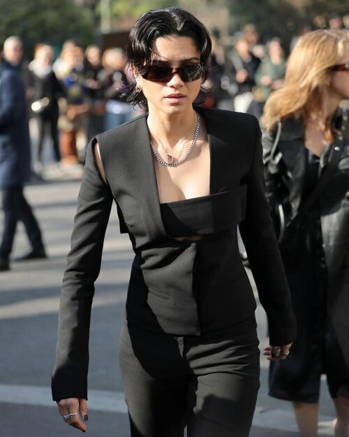 Ins 891886172e0ee22a4fa703bb6