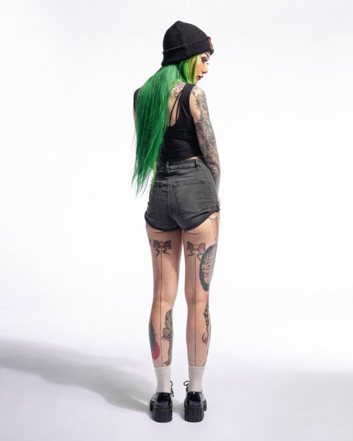 Ins 1271649500189f437b764d6525