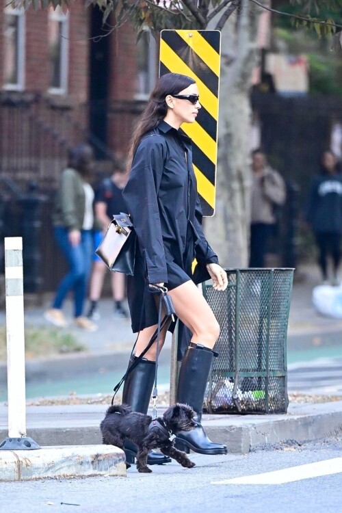 Irina Shayk Out in New York 10 22 2024 14 e276507c8eb00f2e