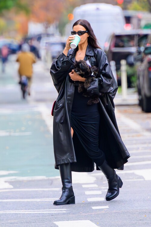 Irina Shayk Out in New York 11 20 2024 4 b18b7312aa86c7ac