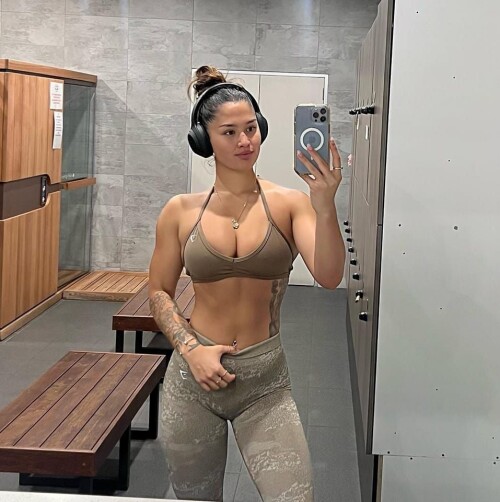 Izzy Flanneryec3a26e0aa85e45e