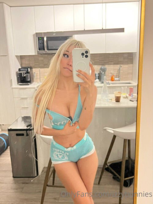 IzzyBunnies OnlyFans i borrowed my sista bunni.emmie clotheshopefully she dosen.. 02 ff0ffcba b163 4