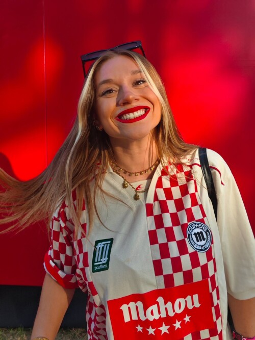 JI 23e2871da49165859e