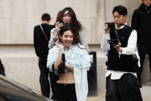Jennie Kim - Les clbrits au dfil Chanel "Collection Haute Couture Printemps/Et 2025" lors de la Fashion Week de Paris (PFW), le 28 janvier 2025  Christophe Clovis / Bestimage Celebrities at Chanel Fashion Show "Haute Couture Spring/Summer 2025" during Paris Fashion Week, on january 28th 2025