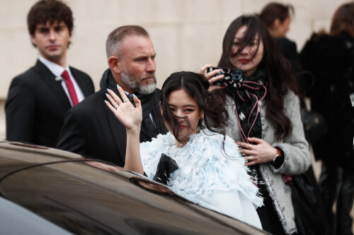 Jennie Kim - Les clbrits au dfil Chanel "Collection Haute Couture Printemps/Et 2025" lors de la Fashion Week de Paris (PFW), le 28 janvier 2025  Christophe Clovis / Bestimage Celebrities at Chanel Fashion Show "Haute Couture Spring/Summer 2025" during Paris Fashion Week, on january 28th 2025