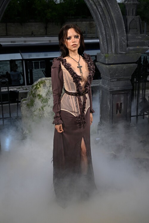 J 7 76d6ab1b16418db6