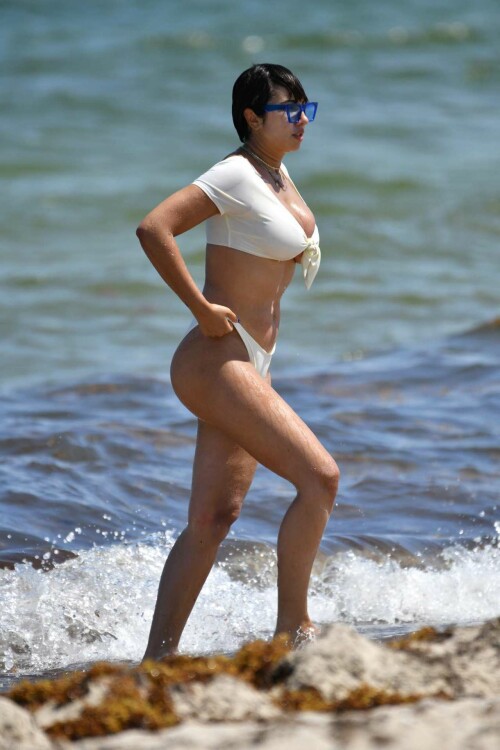 Jackie Cruz in Bikini 7