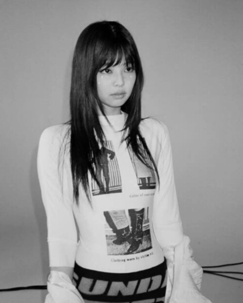 JennieClashMagazineBTS 639faa2d79035819b