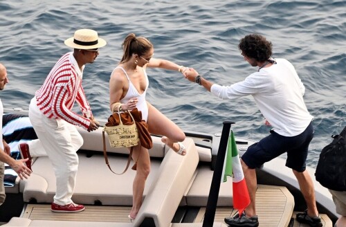 Jennifer Lopez 2024.06.21 025926ceb8bc3df73fc