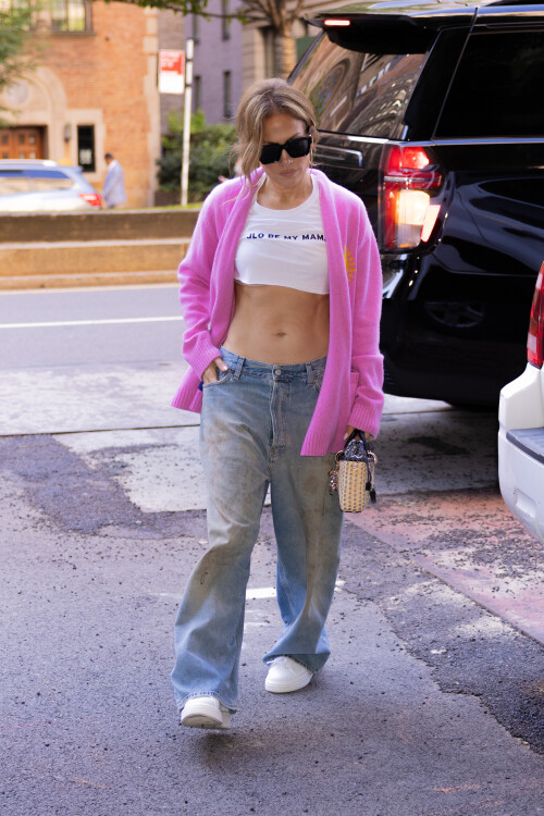 Jennifer Lopez 2024.07.02 HQ 001a326dfaa851ef973