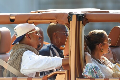 Jennifer Lopez Out for lunch in the Hamptons 07 21 2024 68 66fb2f316a0c44f9