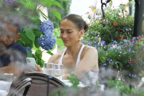Jennifer Lopez Out in New York 07162024 112 bb98f2fed8093a99