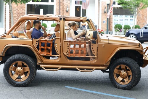 Jennifer Lopez Out in New York 07162024 24 3d15b9b77cdcfbf3