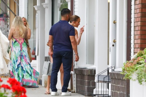 Jennifer Lopez Out in New York 07162024 62 8be4e8559e6edf3b