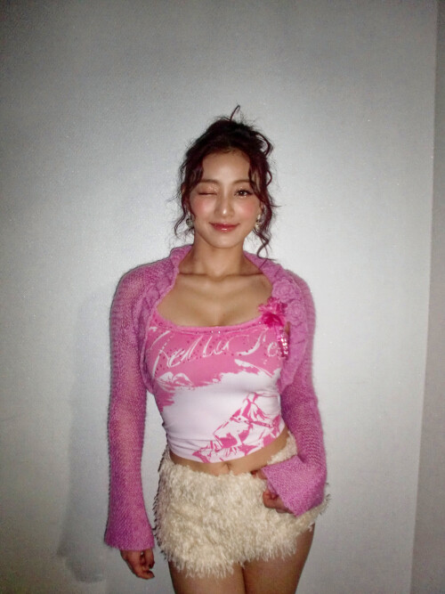 Jihyo-2024-12-12_BUBBLE_4DAee78c86e6eceeaff.jpeg