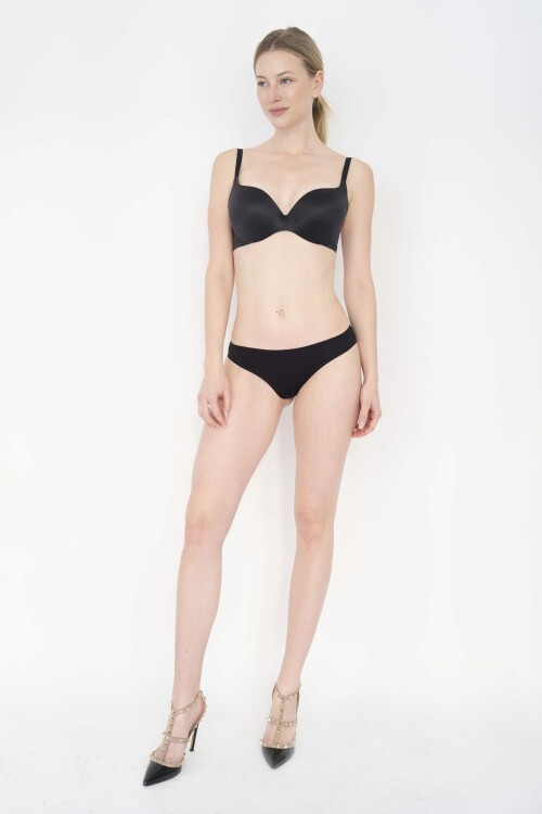 Julia J Pola 2023 02 12