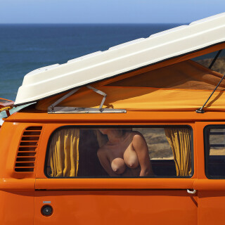 Julia-Rommelt-by-Ana-Dias-248484852a3e47fe4a