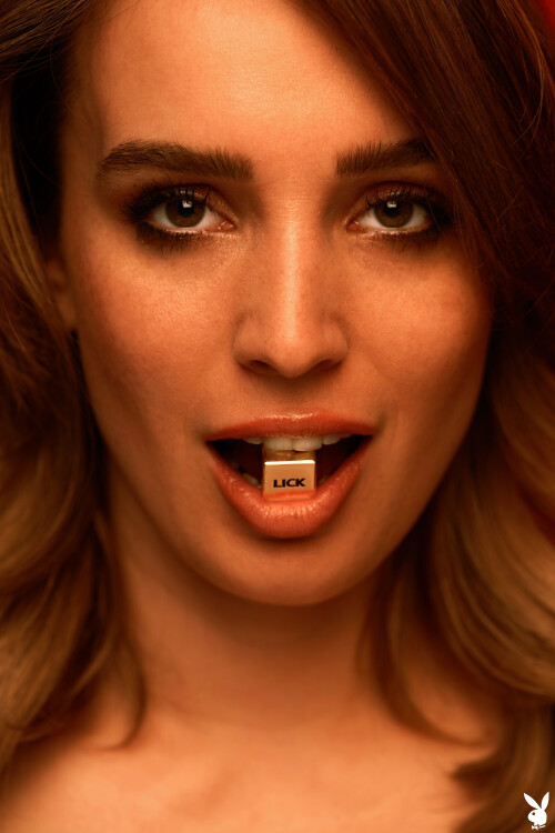 JuliaRDEPMOY 0008988f840c483a55f9