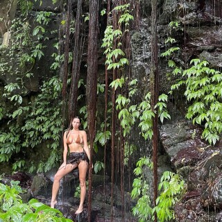 Jungle-girl791ca3ac9e5e096cbd1dff9e4a4d7002