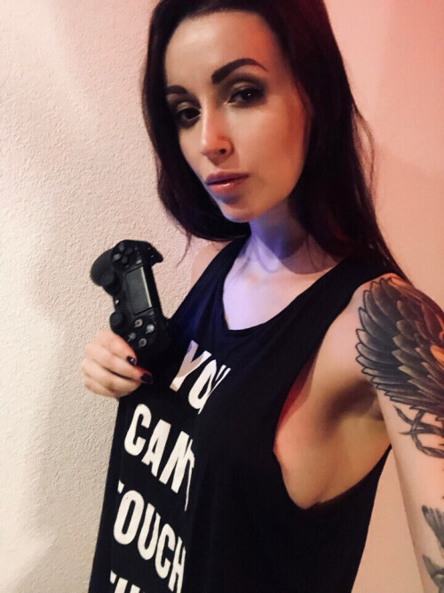 Just some home selfies b7097b87806c0a73