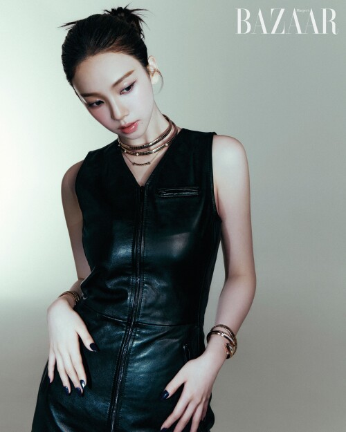 KARINA X BVLGARI for Harper s BAZAAR Korea September 2025 Issue documents 46a9a0972794db3a4