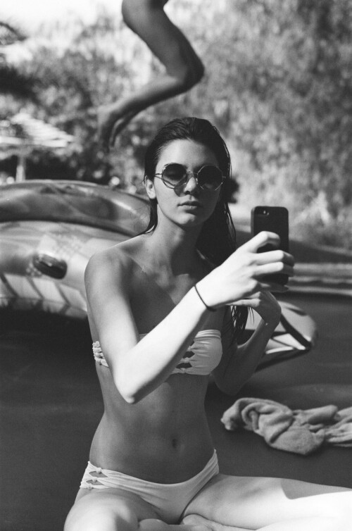 KJ A 10958fb0a22fabb4136