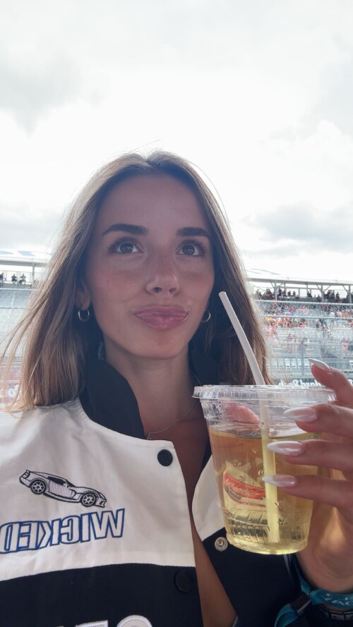 KO98TkbPS659T95dRuUZA.10230270eb27b8c8b894