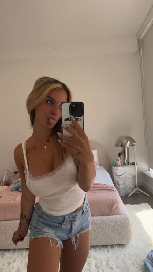 Kaitlyn Krems Snap Jun21 158425db889087a597